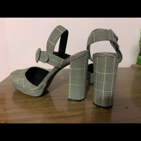 Gianni Bini heels size 6.5 - Picture 3 of 7